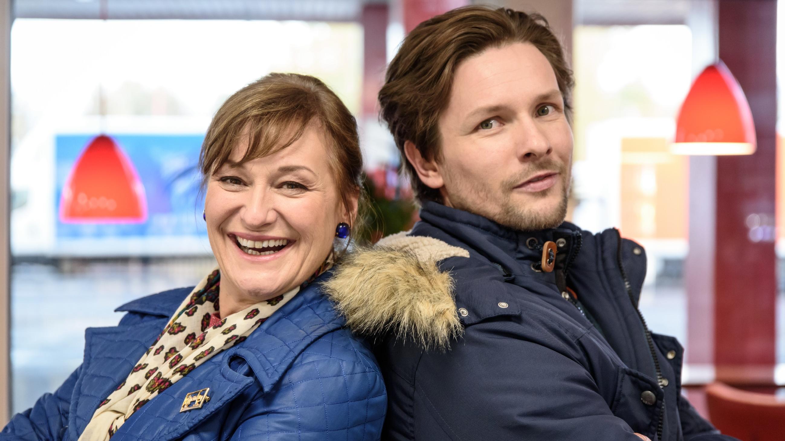 Beck is back!: Vom Hausmann zum Pflichtverteidiger Ein gutes Team: Der frischgebackene Pflichtverteidiger Hannes Beck (Bert Tischendorf) und seine vorlaute Putzfrau Yasmina (Andreja Schneider).