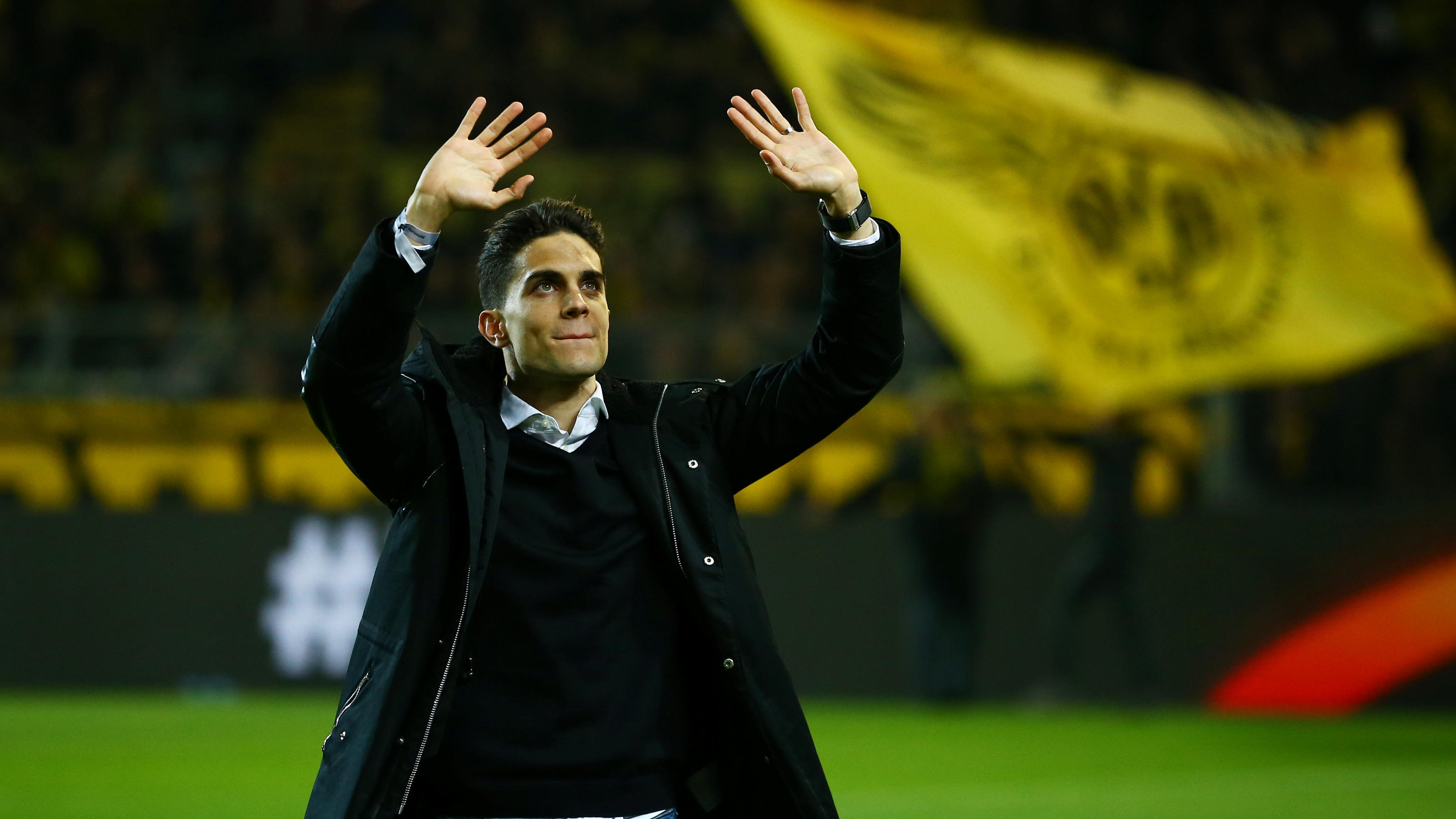 Gänsehautmoment in Dortmund: Emotionale Verabschiedung von Marc Bartra Marc Bartra wird in Dortmund emotional verabschiedet