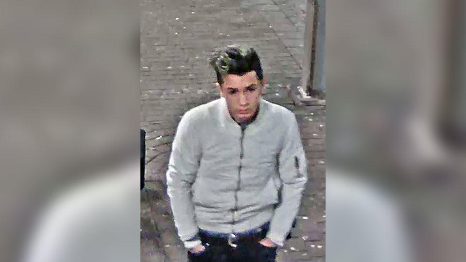 Dreister Überfall in Köln: Er wollte eine 47-Jährige ausrauben und bedrohte ihre Tochter (13) Unbekannter wollte Frau in Köln ausrauben