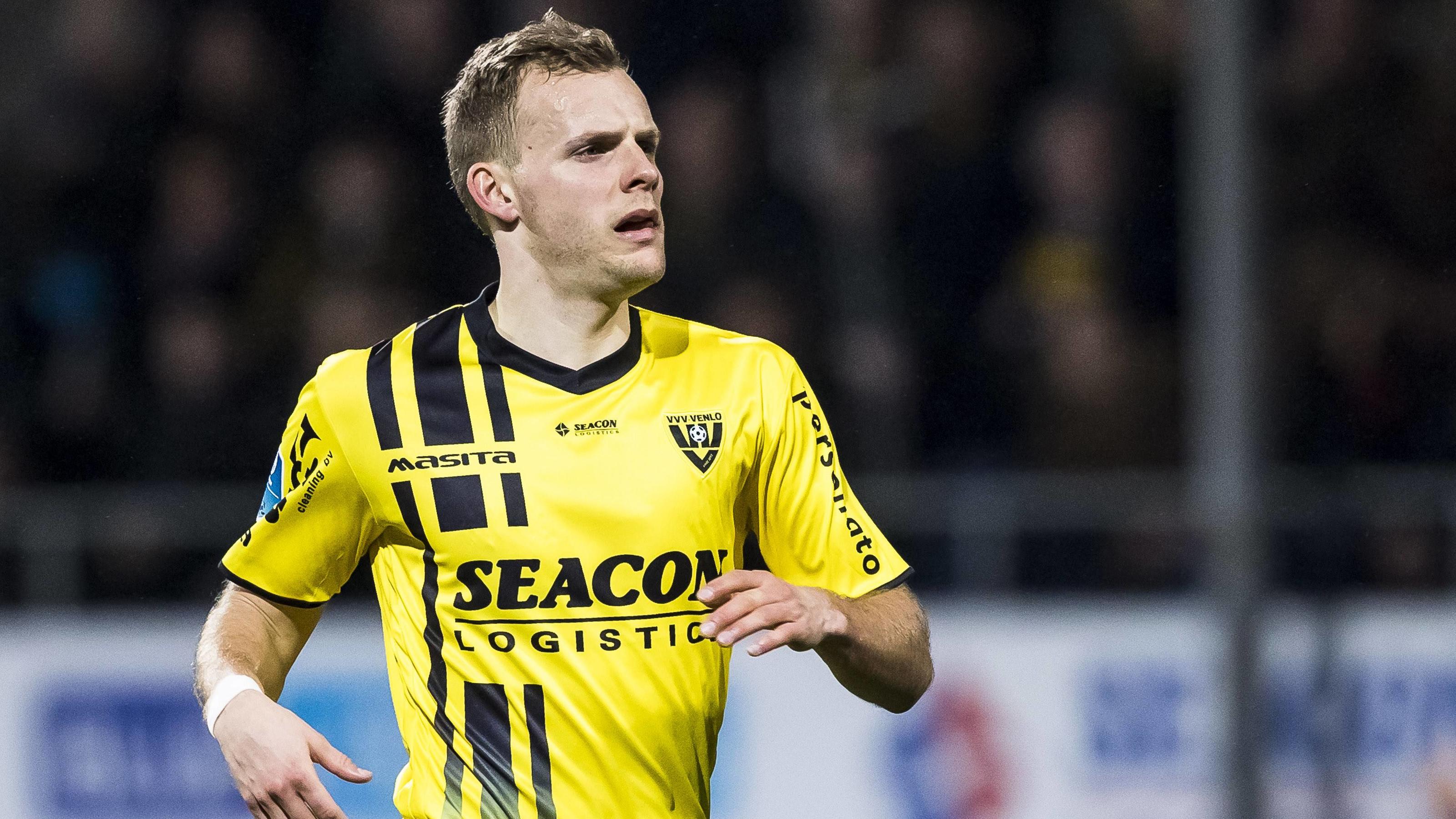 Holland-Fans feiern Werder-Leihgabe Thy als Lebensretter VENLO, VVV Venlo - SBV Excelsior, voetbal, Eredivisie, seizoen 2017-2018, 10-03-2018, Seacon Stadion de Koel, VVV Venlo speler Lennart Thy VVV - Excelsior PUBLICATIONxNOTxINxNED x2046719x