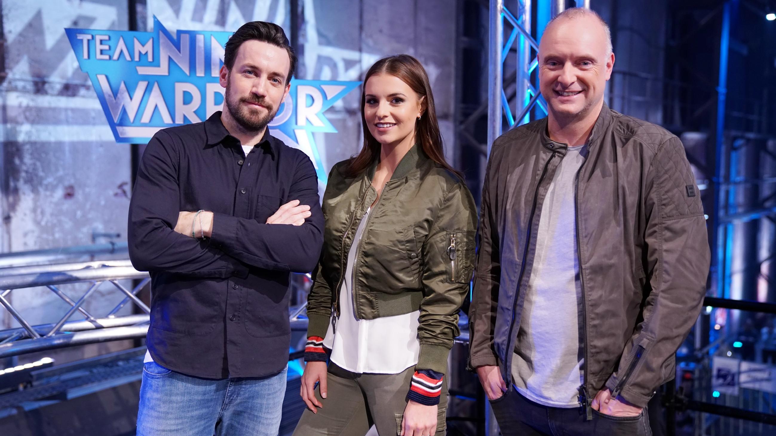 Team Ninja Warrior Germany: Ab dem 22. April 2018 treten erstmals Teams gegeneinander an Die "Team Ninja Warrior Germany"-Moderatoren Jan Köppen (l.), Laura Wontorra und Frank Buschmann.