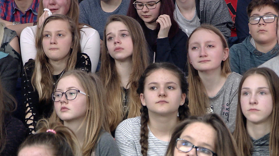 Thüringische Stadt Schmalkalden kämpft gegen das Mobbing - für Mut, Toleranz und Gewaltfreiheit Kinder in der Mehrzweckhalle in Schmalkalden.