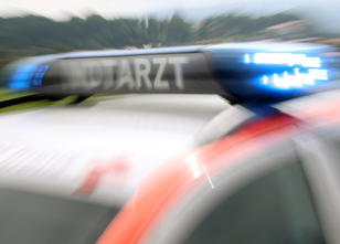 Acht Kinder sind bei einem Unfall mit einem Mini-Riesenrad verletzt worden. Kinder-Riesenrad stürzt ein