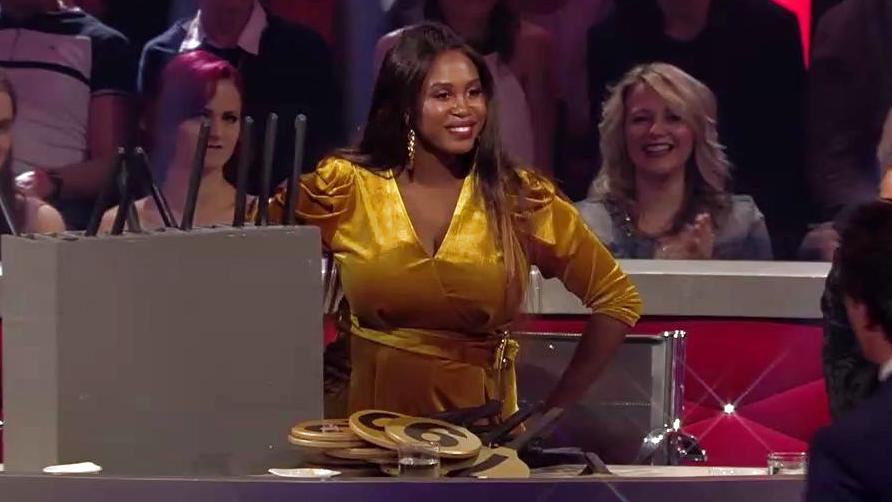 Let's Dance 2018: Die Ladys entscheiden das starke "Boys vs. Girls"-Battle für sich "Let's Dance" 2018: Jurorin Motsi Mabuse