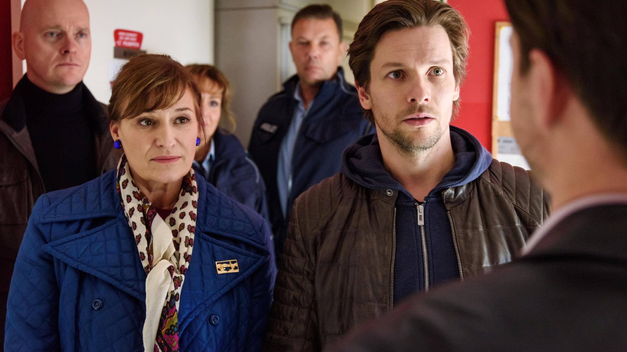 Beck is back: Andreja Schneider spielt Becks Kollegin Jasmina Božić Jasmina (Andreja Schneider) steht ihrem Boss Hannes Beck mit Rat und Tat zur Seite
