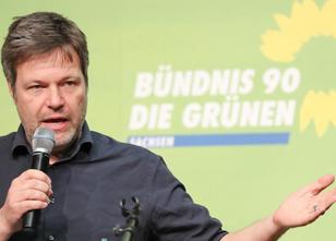 Der Grünen-Vorsitzende Robert Habeck will Wegwerfprodukte aus Kunststoff üb... weiterlesen