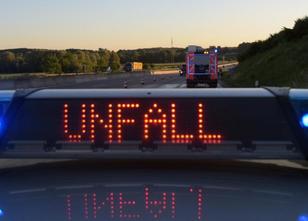 Nach einem Motorradunfall in Groß Rönnau (Kreis Segeberg) ist der 62-jährig... weiterlesen