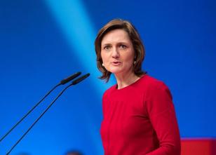 Die durch ihre Kandidatur für den SPD-Bundesvorsitz deutschlandweit bekannt... weiterlesen
