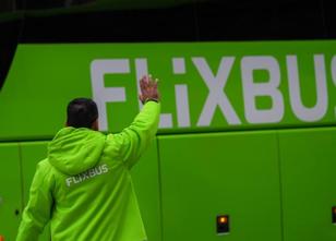 Der Fernbusanbieter Flixbus hält künftig auch am Hamburger Flughafen. Von D... weiterlesen
