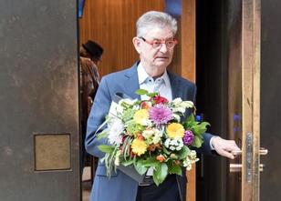 Der bisherige SPD-Landtagsfraktionschef Norbert Römer (71) scheidet aus dem... weiterlesen