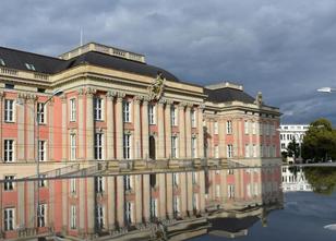Der Potsdamer Landtag diskutiert heute in einer Aktuellen Stunde über die L... weiterlesen