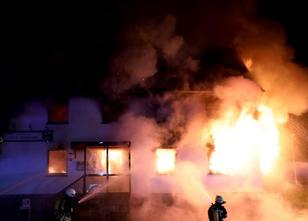 Aus den Fenstern einer Pizzeria in Homberg (Ohm) haben in der Nacht zum Don... weiterlesen