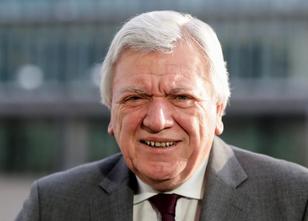 Ministerpräsident Volker Bouffier (CDU) hat zum entschiedenen Kampf gegen A... weiterlesen