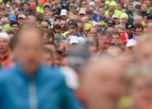 Wegen der Sperrung der Innenstadt für den Hamburg Marathon fahren viele Bus... weiterlesen