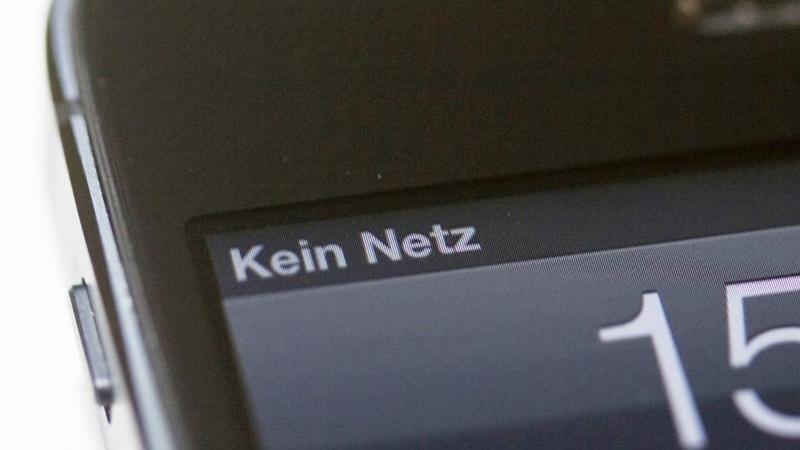 "Total peinlich": Wirtschaftsminister Altmaier schämt sich für deutsches Handynetz Die Aufschrift "Kein Netz" ist auf dem Bildschirm eines Mobiltelefons zu sehen.