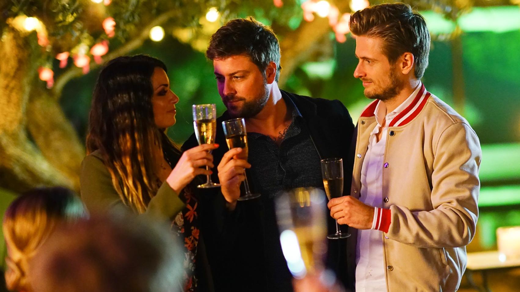 Gute Zeiten, schlechte Zeiten: Die GZSZ-Zwillinge feiern ihren 30. Geburtstag auf Mallorca Emily (Anne Menden) und Philip (Jörn Schlönvoigt) feiern ihren Geburtstag