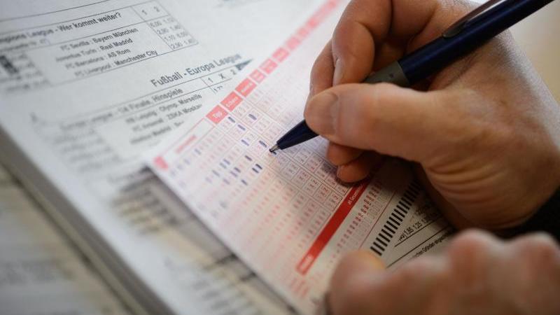 Urteil: Wettverbot auf laufende Sportveranstaltungen Wettschein zur Abgabe von Sportwetten
