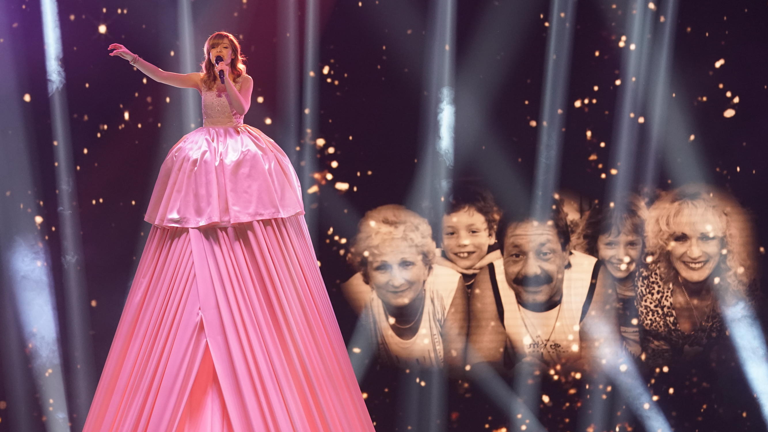 DSDS 2018: Mit diesem Auftritt wurde Marie Wegener "Superstar 2018" DSDS 2018: Marie präsentiert im großen Finale ihre Debutsingle "Königlich".