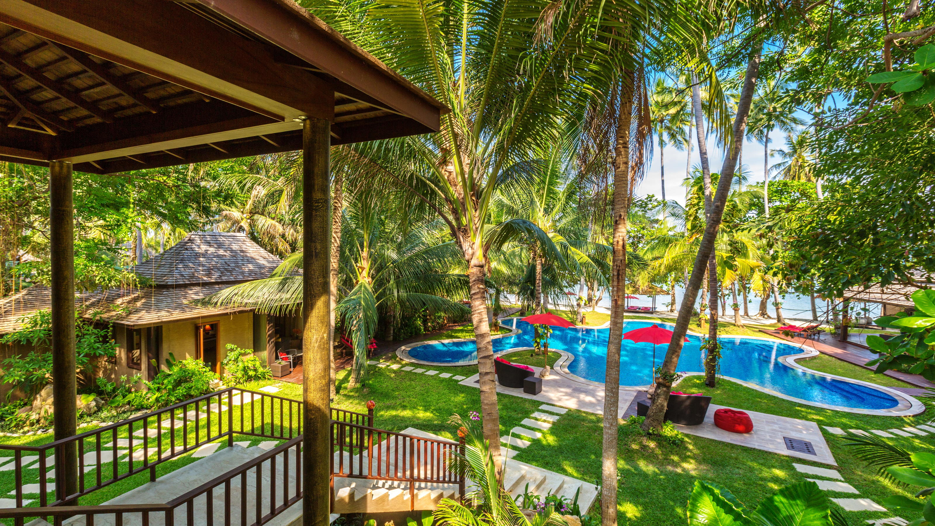 Bachelor in Paradise 2018: In dieser traumhaften Villa wohnen die Paradise-Singles Die atemberaubende Villa Kalyana dient als "Bachelor in Paradise"-Setting.