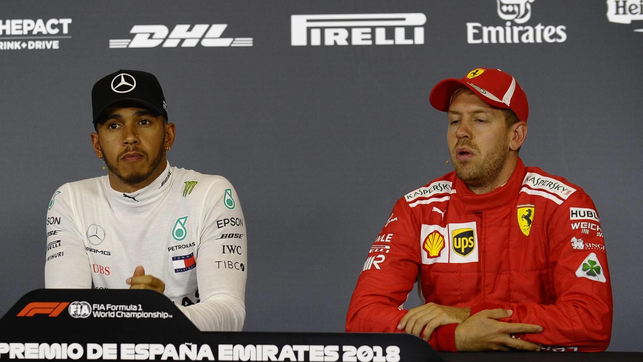 Formel 1: Sebastian Vettel und Lewis Hamilton wollen Mitspracherecht bei Regeländerungen Valtteri Bottas of Finland and Lewis Hamilton of Great Britain and Mercedes AMG Petronas F1 Team and Sebastian Vettel of Germany and Scuderia Ferrari in the press conference PK Pressekonferenz after qualifying for the Spanish Formula One Grand Prix a