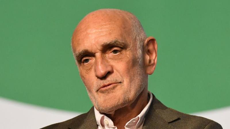 DFL widerspricht Kind: Kein 50+1-Antrag eingegangen Martin Kind