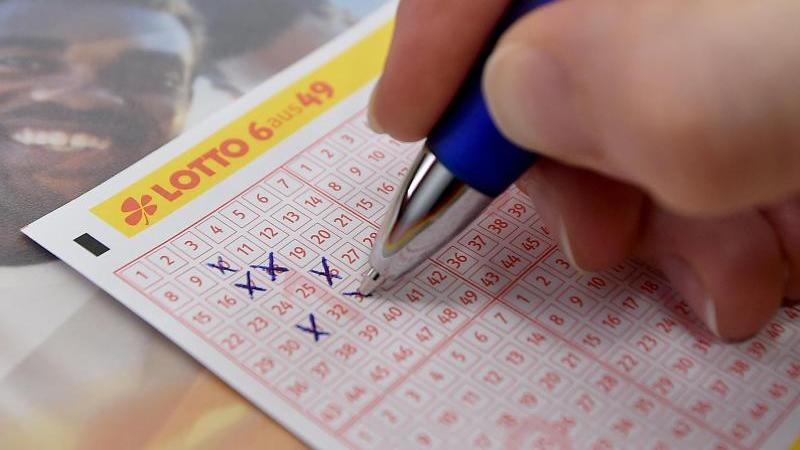 Familienvater aus Oberbayern holt Millionen-Gewinn Lottoschein