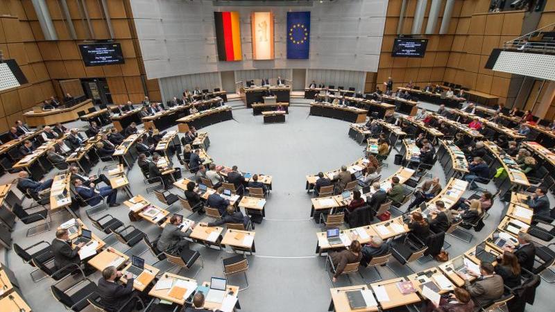 Berliner Abgeordnetenhaus fordert Maßnahmen gegen Müll Abgeordnetenhaus