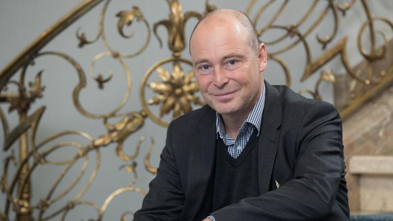 Nürnberger Oper zeigt tragisches Nacktmodel und Ritter Jens-Daniel Herzog