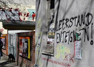 Hausbesetzer sind aus Protest gegen die prekäre Lage am Wohnungsmarkt in Be... weiterlesen