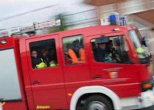 Bei einem Feuer in Rehren (Landkreis Schaumburg) ist ein Wohnhaus mit angre... weiterlesen