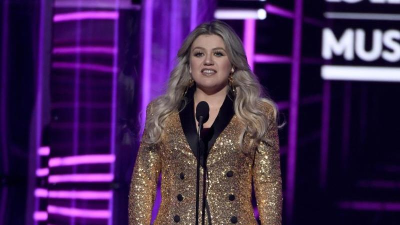 Kelly Clarkson fordert strengere Waffengesetze Kelly Clarkson