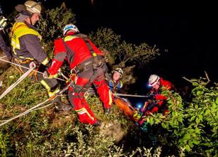 Ein 31-Jähriger hat sich bei einem 15 bis 20 Meter tiefen Sturz vom Loreley... weiterlesen