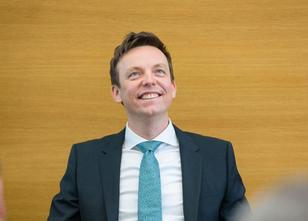 Saarlands Ministerpräsident Tobias Hans (CDU) wird zum ersten Mal Papa - un... weiterlesen