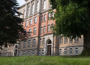 Im Fall der Bedrohung an einem Gymnasium in Auerbach im Vogtland will die P... weiterlesen
