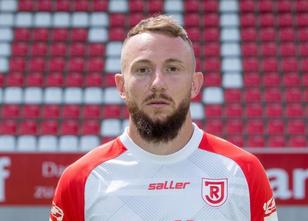 Zweitliga-Abwehrspieler Marvin Knoll wechselt vom SSV Jahn Regensburg zum F... weiterlesen