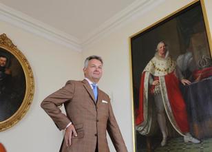 Zur Trauerfeier für den bei einem Autounfall ums Leben gekommenen Friedrich... weiterlesen