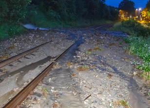 Die Vogtlandbahn hat einen Tag nach dem heftigen Unwetter in der Gebirgsreg... weiterlesen