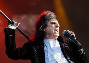 Der 70 Jahre alte Schockrocker Alice Cooper ist nach eigenen Angaben so fit... weiterlesen