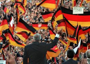 Ex-Bundeskanzler Helmut Kohl hat nach dem Ende seiner Amtszeit laut einem weiterlesen