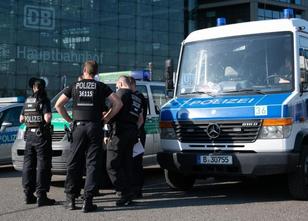 Tausende Menschen wollen in Berlin gegen eine große Demonstration der AfD p... weiterlesen