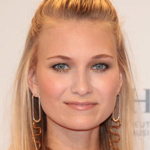 Carolin Niemczyk Carolin Niemczyk