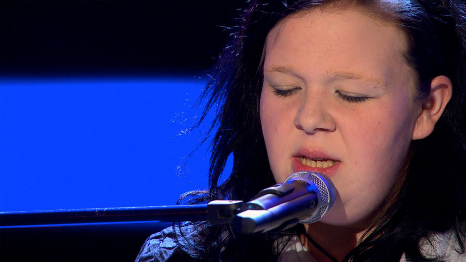 Sängerin Fiona Barbier begeistert mit "Still" die Jury Sängerin Fiona Barbier begeistert mit "Still" die Jury