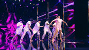 Die blinde Tanzperformance von "Blindness" überzeugt die Jury Die blinde Tanzperformance von "Blindness" überzeugt die Jury