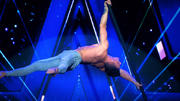 Pole Dancer Sergey Mishchurenko bringt Nazan ins Schwitzen Pole Dancer Sergey Mishchurenko bringt Nazan ins Schwitzen