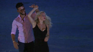 Domenico de Cicco macht Evelyn Burdecki ein süßes Geständis Domenico de Cicco macht Evelyn Burdecki ein süßes Geständis