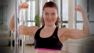 "Pole-Dancerinnen wackeln nicht nur mit dem Arsch" "Pole-Dancerinnen wackeln nicht nur mit dem Arsch"