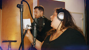 Die Finalisten sind vom Tonstudio begeistert Die Finalisten sind vom Tonstudio begeistert