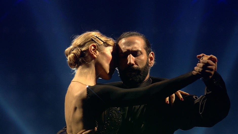 Tango-Feeling mit Julia Dietze und Massimo Sinató Tango-Feeling mit Julia Dietze und Massimo Sinató