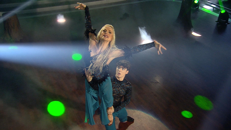 Stolzer Paso Doble mit Roman Lochmann und Katja Kalugina Stolzer Paso Doble mit Roman Lochmann und Katja Kalugina