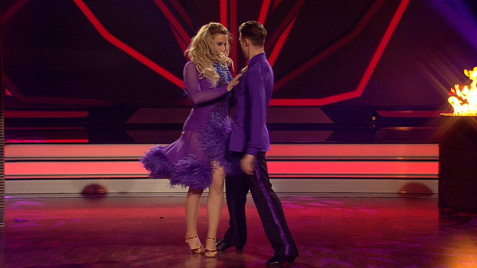 Charlotte und Valentin begeistern mit Samba zu Shakira Charlotte und Valentin begeistern mit Samba zu Shakira